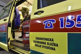 Záchranáři varují před přístrojem v sanitce. „Kvůli tomu nás šikanují,“ tvrdí - Seznam Zprávy